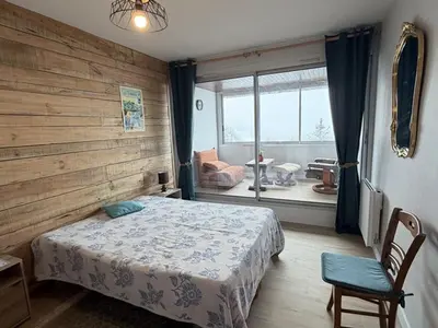 Un ou plusieurs lits dans un hébergement de l'établissement Bel Appartement T3, Rénové, 2 Chambres, Ski à 200m - FR-1-787-145