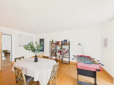 Plan de l'établissement Superbe maison avec piscine et jardin pour 8