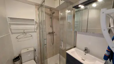 Salle de bains dans l'établissement Petit villetelle