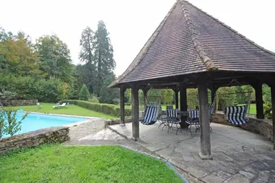 Piscine de l'établissement Maison des bois ou située à proximité