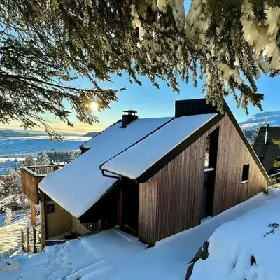 Renovated Chalet Near Super-Besse Ski Slopes