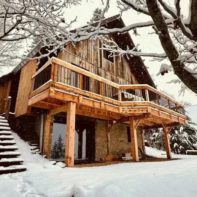 Renovated Chalet With Ski Access At Super-Besse