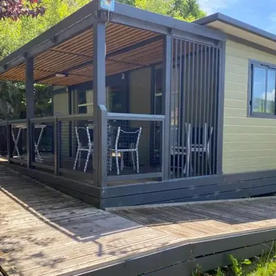 Chalet 4 pers avec Terrasse et Accès PMR à Vic-sur-Cère - API-1-52-1231