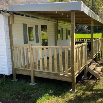 Mobil-home 4 pers avec Terrasse à Vic-sur-Cère - API-1-52-1235