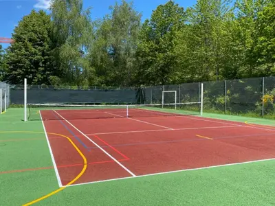 Tennis ou squash au sein de le camping ou à proximité