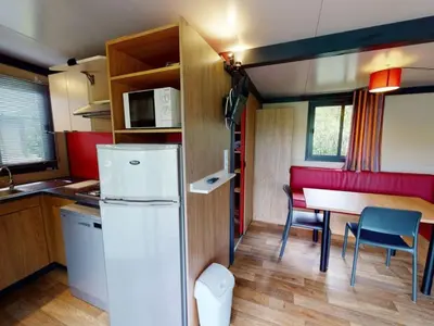 Cuisine ou kitchenette dans l'établissement Chalet 5 personnes avec terrasse - API-1-52-1256