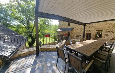 Balcon ou terrasse dans l'établissement Gîte de prestige CHARLU Corrèze