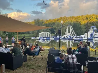 Clients de l'établissement camping du Coucou