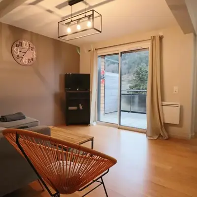 Confort 4* avec Parking et Terrasse au Mont-Dore - FR-1-858-39