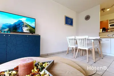 Cuisine ou kitchenette dans l'établissement Balcons de Renoir Parking & piscine - Limoges