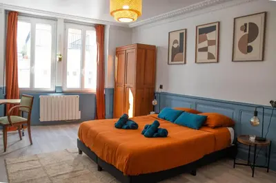Coin salon dans l'établissement Le Bleu Royal - quiet and comfort - city center