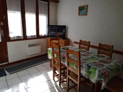 Télévision ou salle de divertissement dans l'établissement Apartment Vermietet schöne Wohnung 1 bis 6 Personen by Interhome