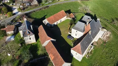 Vue panoramique sur l'établissement Escapade Romantique & Spa - Périgord