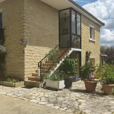 Charmant appartement 2 chambres à Saint-Geniès avec jardinA