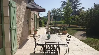 Jardin de l'établissement Les Bouyssières