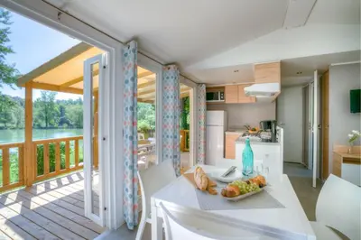 Cuisine ou kitchenette dans l'établissement Cottage 6p 3Bdrms AirCon