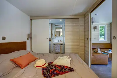 Un ou plusieurs lits dans un hébergement de l'établissement Cottage 4p 2Bdrms AirConPremium