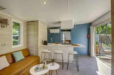 Cuisine ou kitchenette dans l'établissement Cottage 4p 2Bdrms AirConPremium
