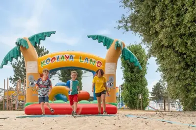 Aire de jeux pour enfants de l'établissement Cottage Périgord 6p 3Bdrms AirConPremium