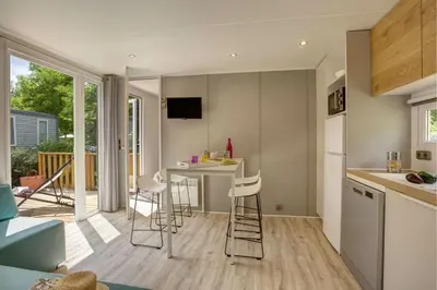 Cuisine ou kitchenette dans l'établissement Cottage 4p 2Bdrms AirCon