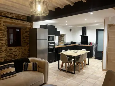 Cuisine ou kitchenette dans l'établissement Gite la pause corrézienne