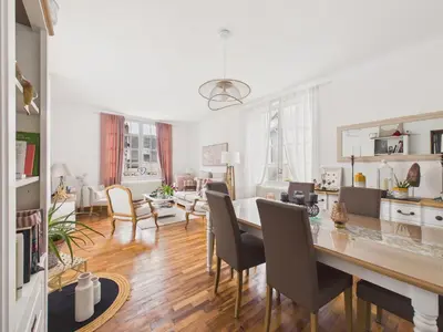 Coin salon dans l'établissement Maison pour 4 avec terrasse - centre Montignac