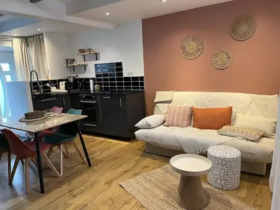 Cuisine ou kitchenette dans l'établissement Maison de bourg au coeur du parc des volcans d'Auvergne