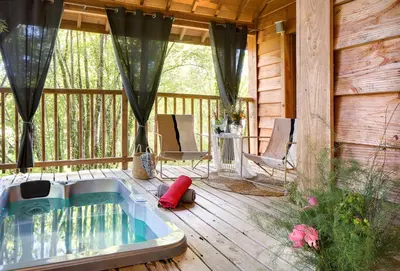 Jardin de l'établissement Cabane-Spa - Cyprès si Haut