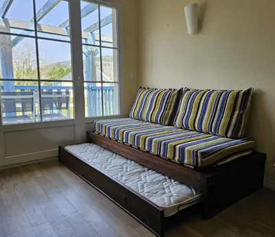 Coin salon dans l'établissement Appartement AVEC WIFI CHEZ FLO T2 Résidence BELLES RIVES Argentat