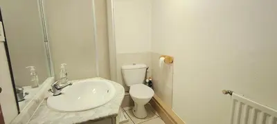 Salle de bains dans l'établissement La SALA Bonnac