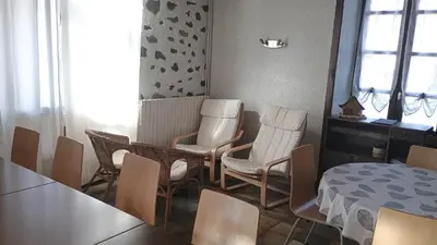 Coin salon dans l'établissement Rest'ô Bar Les 2 Ponts