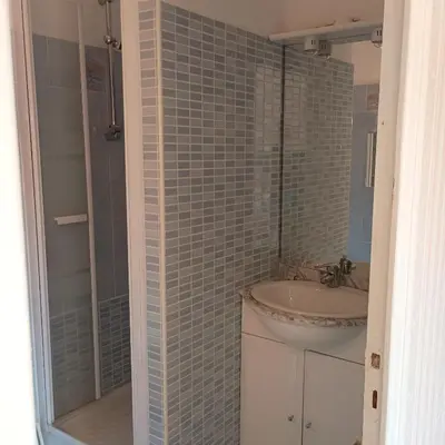 Salle de bains dans l'établissement Rest'ô Bar Les 2 Ponts