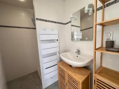 Salle de bains dans l'établissement La petite maison Murataise