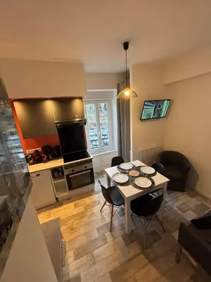 Cuisine ou kitchenette dans l'établissement Le repos des sommets