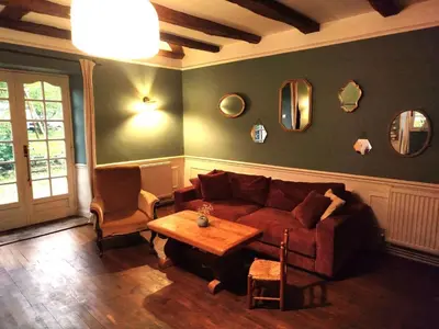 Coin salon dans l'établissement Gîte Léon, Beynat, Corrèze