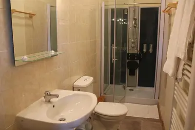 Salle de bains dans l'établissement Homestay Château De Saint-Maixant