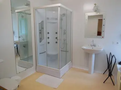 Salle de bains dans l'établissement Homestay Château De Saint-Maixant