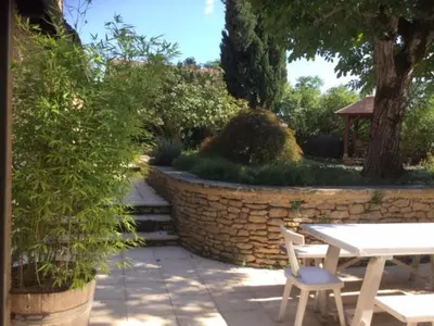 Jardin de l'établissement Le logis de Contie