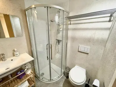 Salle de bains dans l'établissement Dordogne et Corrèze vacances BnB