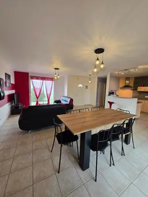 Cuisine ou kitchenette dans l'établissement Villa La Guionie Montignac Lascaux
