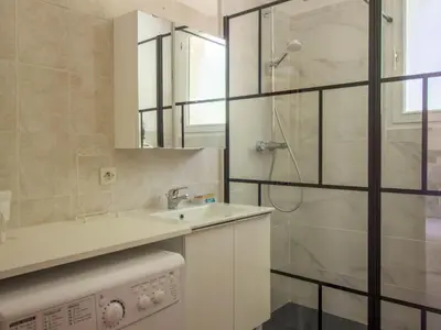 Salle de bains dans l'établissement Holiday Home Chastagnol by Interhome