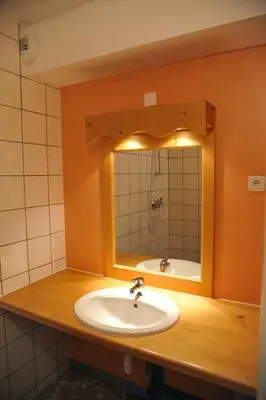 Salle de bains dans l'établissement Résidence Le Bois de la Reine