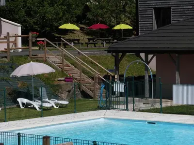 Piscine de l'établissement Résidence Le Bois de la Reine ou située à proximité