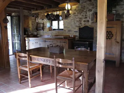 Cuisine ou kitchenette dans l'établissement Cottage in Dordogne