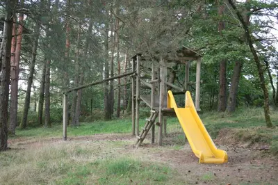 Aire de jeux pour enfants de l'établissement La Ptite Ferme de Caro