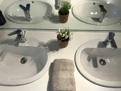 Salle de bains dans l'établissement Manoir de Rieuzal