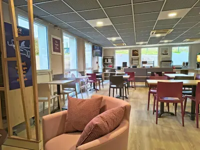 Restaurant ou autre lieu de restauration dans l'établissement Ace Hotel Brive