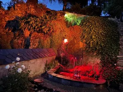Jardin de l'établissement La Cascade Fleurie
