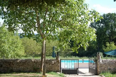 Piscine de l'établissement Chambres et table d'hôtes La Panacée ou située à proximité