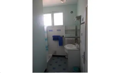Salle de bains dans l'établissement La Petite Cerise